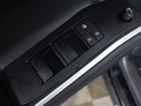 Used 2022 Toyota Highlander XLE image 38