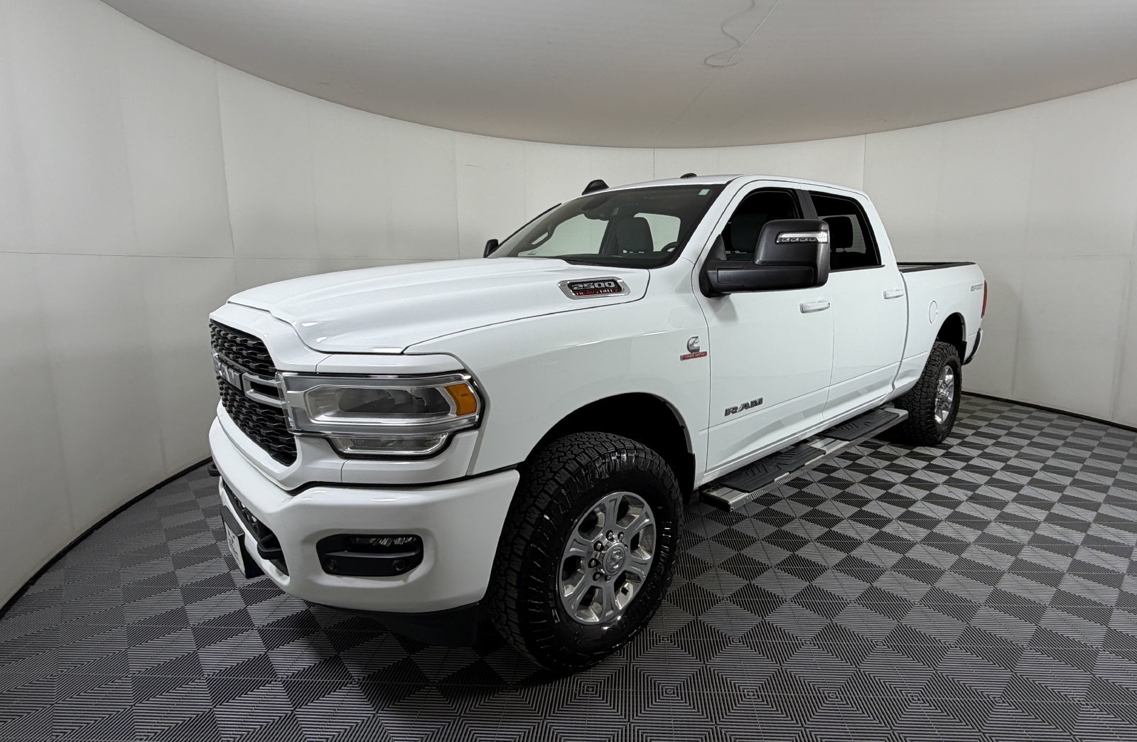 Used 2024 RAM 2500 Lone Star AWD/4WD image 2