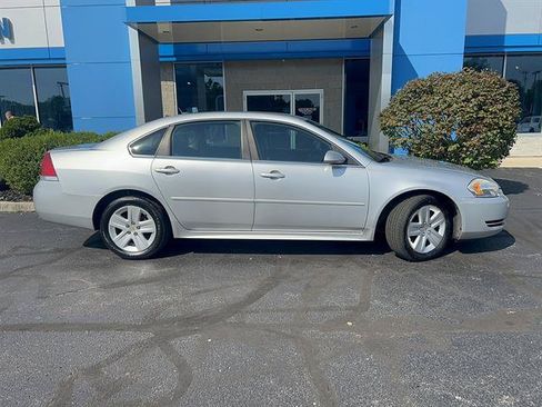 Used 2011 Chevrolet Impala LS FWD image 8