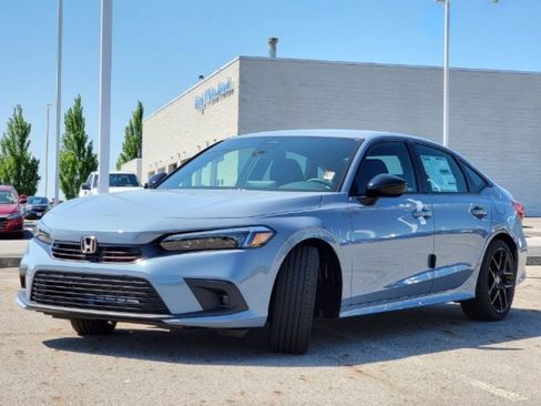 Used 2024 Honda Civic Sport image 4