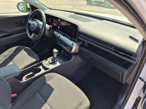 Used 2025 Hyundai Kona SEL FWD image 22