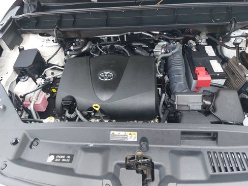 Used 2021 Toyota Highlander XLE FWD image 33