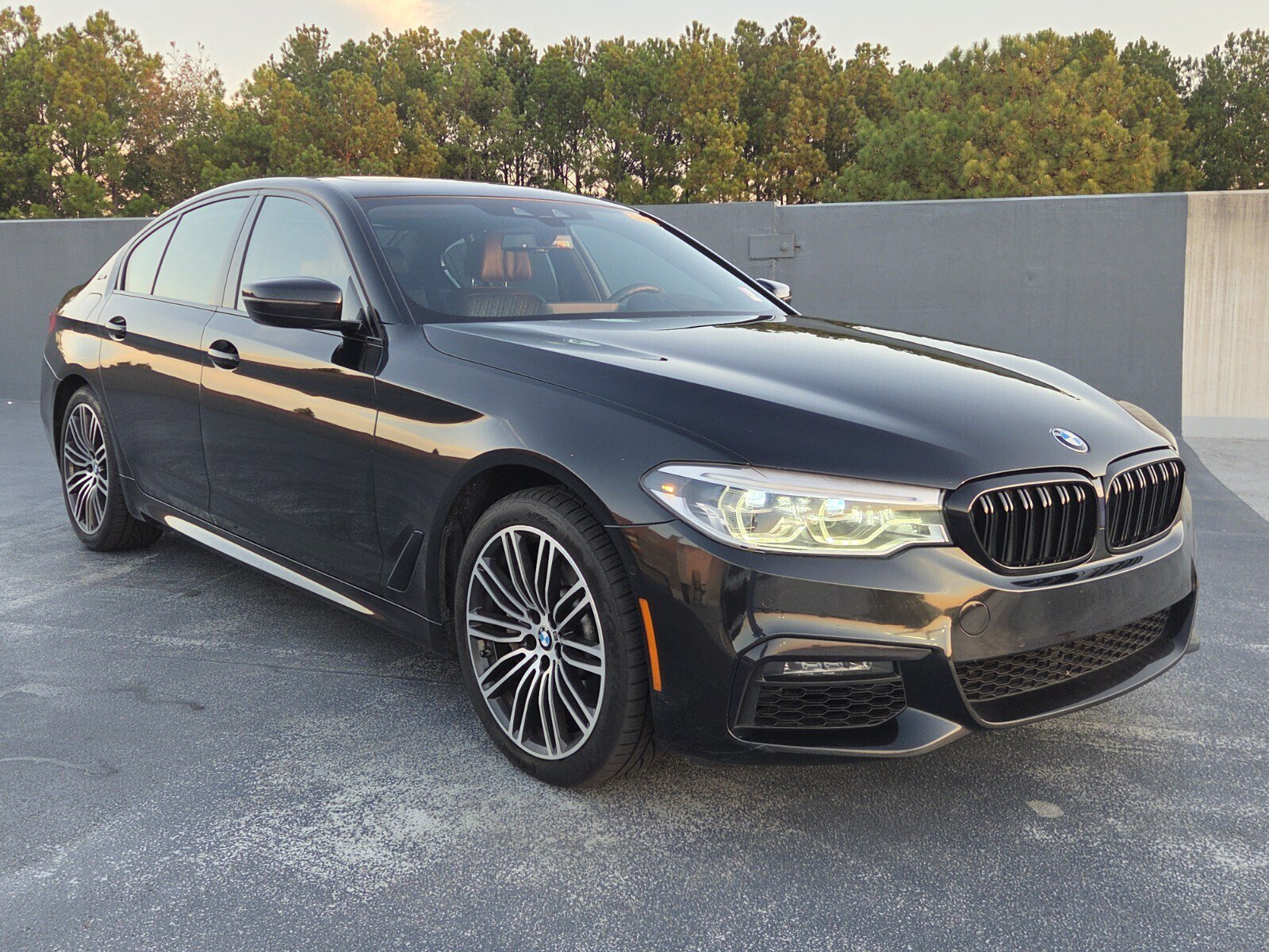 Used 2019 BMW 530e xDrive w/ M Sport Package AWD/4WD image 7