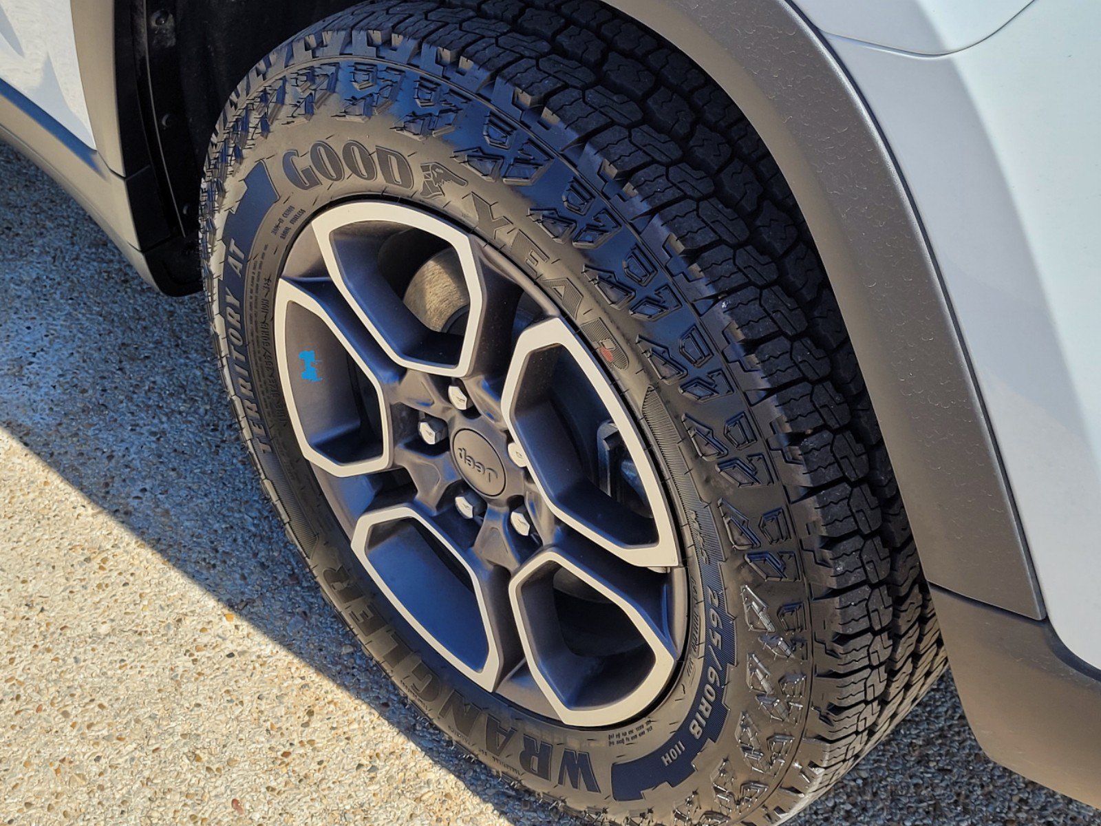 New 2022 Jeep Grand Cherokee Trailhawk w/ Advanced Protech Group II AWD/4WD image 5
