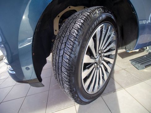 Used 2018 Lincoln Navigator Reserve w/ Technology Package image 25