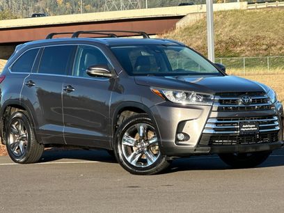 Used 2017 Toyota Highlander Limited Platinum