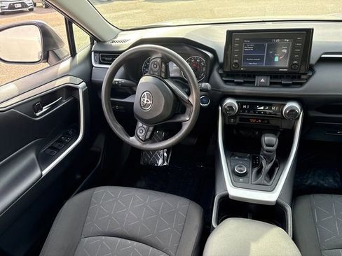 Used 2022 Toyota RAV4 XLE image 20