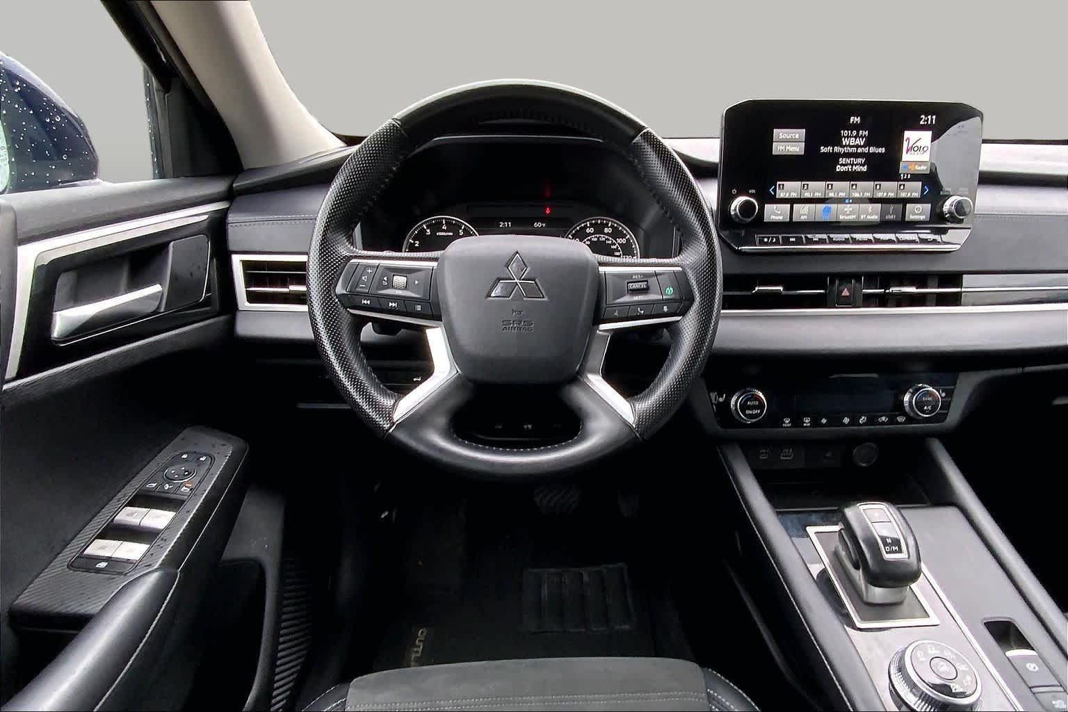 Used 2024 Mitsubishi Outlander SE AWD/4WD image 6