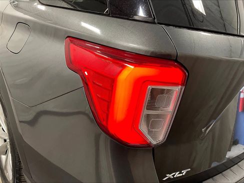 Used 2020 Ford Explorer XLT w/ Equipment Group 202A image 33