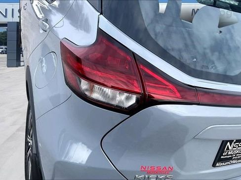 Used 2023 Nissan Kicks SR w/ Exterior Package image 20