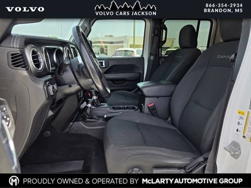 Used 2020 Jeep Wrangler Unlimited Sahara AWD/4WD image 12