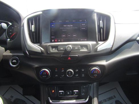 Used 2020 GMC Terrain SLE w/ Driver Convenience Package FWD image 16