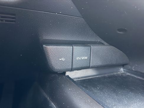 Used 2022 Toyota Camry SE w/ Carpet Mat Package (TMS) image 18