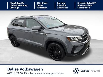 Certified 2022 Volkswagen Taos SE w/ Panoramic Sunroof Package