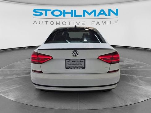 Used 2018 Volkswagen Passat 3.6 FWD image 5