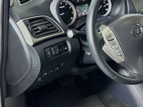 Used 2014 Nissan Sentra SR w/ SR Driver Package FWD image 16