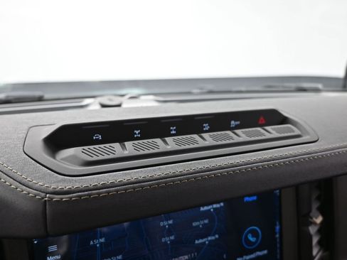 New 2025 Ford Bronco Badlands image 25