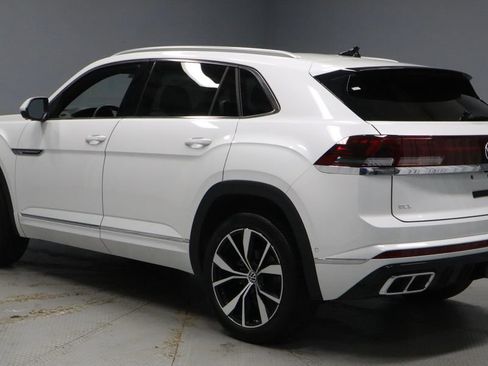 Used 2025 Volkswagen Atlas Cross Sport SEL Premium R-Line AWD/4WD image 10
