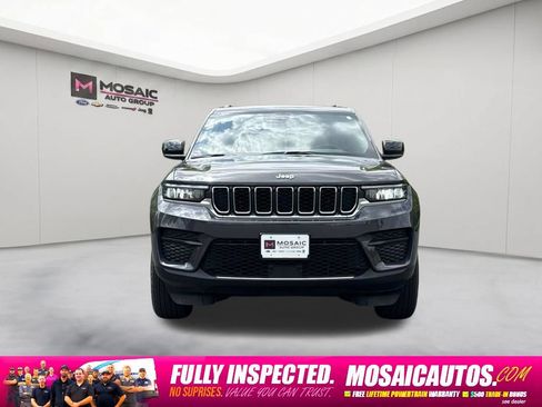 Used 2024 Jeep Grand Cherokee Laredo X w/ Trailer Tow Package AWD/4WD image 2