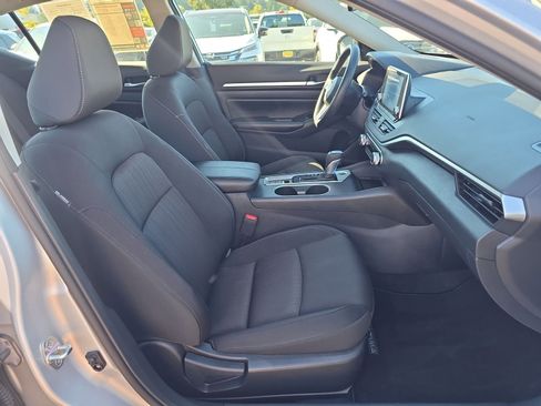 Used 2022 Nissan Altima 2.5 SV image 35