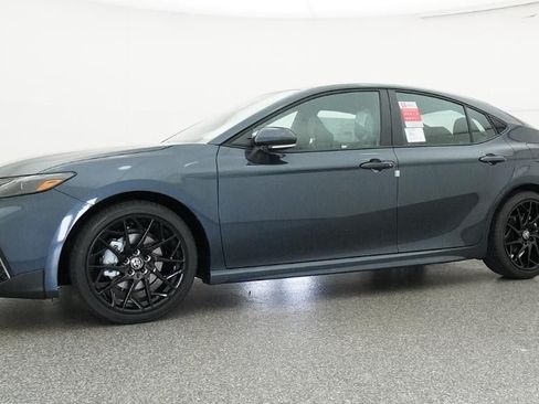 New 2026 Toyota Camry SE FWD image 18