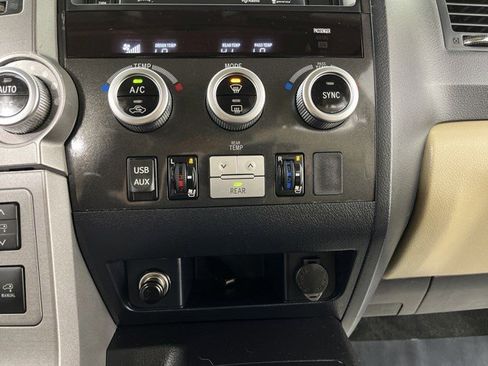 Used 2017 Toyota Sequoia Platinum RWD image 23