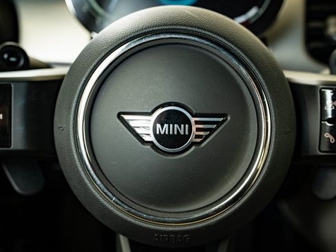 Used 2023 MINI Cooper S w/ Signature Upholstery Package image 28