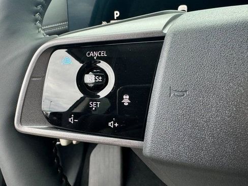 Used 2025 Nissan Murano SV image 18