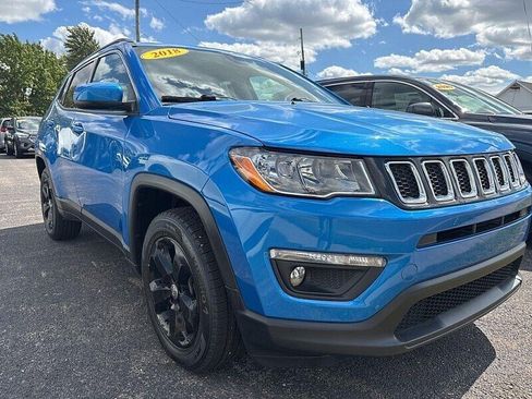 Used 2018 Jeep Compass Latitude w/ Popular Equipment Group FWD image 1