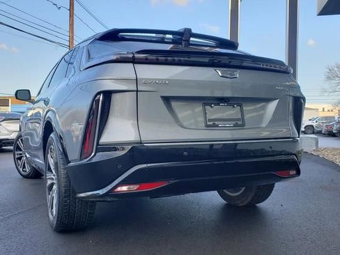 New 2026 Cadillac Lyriq Luxury w/ LPO, Floor Liner Package AWD/4WD image 6
