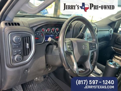 Used 2021 Chevrolet Silverado 2500 LT w/ Midnight Edition image 8