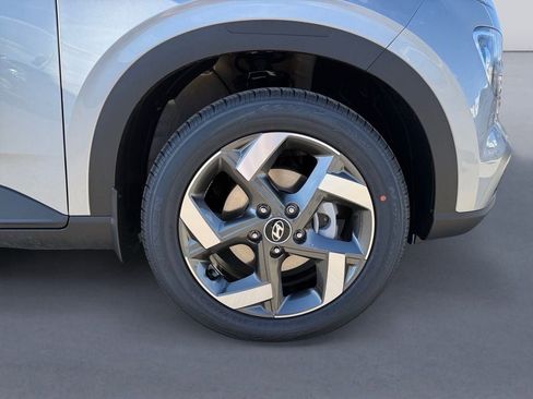 New 2026 Hyundai Venue SEL image 9