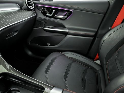 Used 2024 Mercedes-Benz GLC 43 AMG 4MATIC image 35