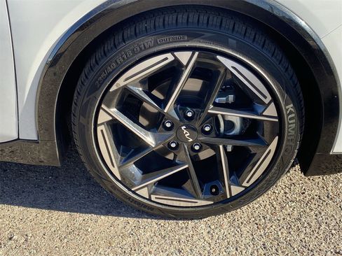 Certified 2025 Kia K4 GT-Line w/ GT-Line Sunroof Package image 9