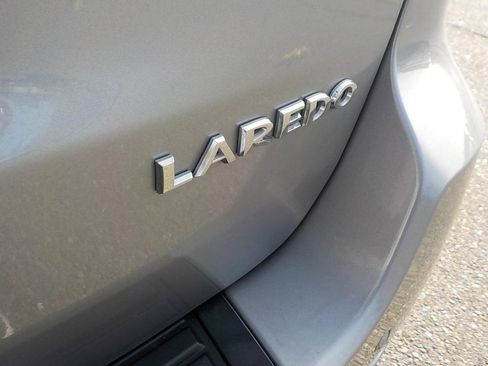 Used 2020 Jeep Grand Cherokee Laredo image 9