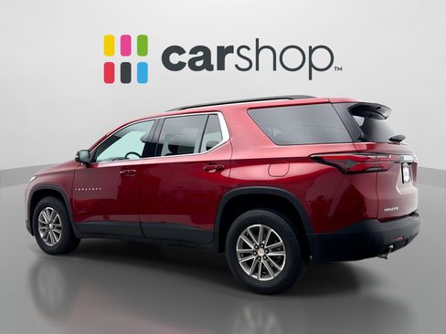 Used 2023 Chevrolet Traverse LT FWD image 3