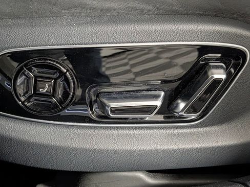 Used 2023 Audi S8 image 26