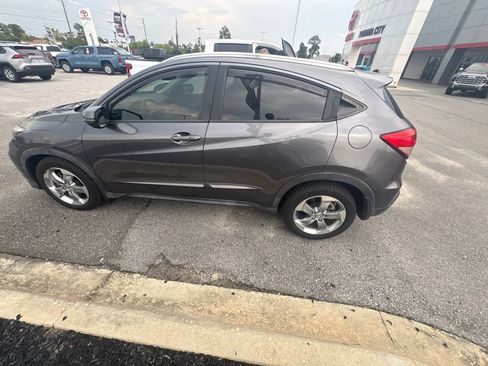 Used 2017 Honda HR-V EX-L image 11