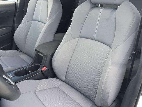 Used 2023 Toyota Corolla Cross AWD Hybrid image 12