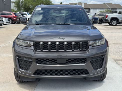 New 2026 Jeep Grand Cherokee Altitude RWD image 3
