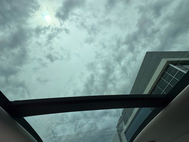 Used 2023 Kia Sorento EX w/ Panoramic Sunroof Package FWD image 18
