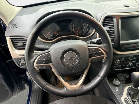 Used 2015 Jeep Cherokee Latitude w/ Cold Weather Group image 12