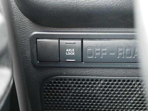 Used 2016 Jeep Wrangler Unlimited Sahara image 26