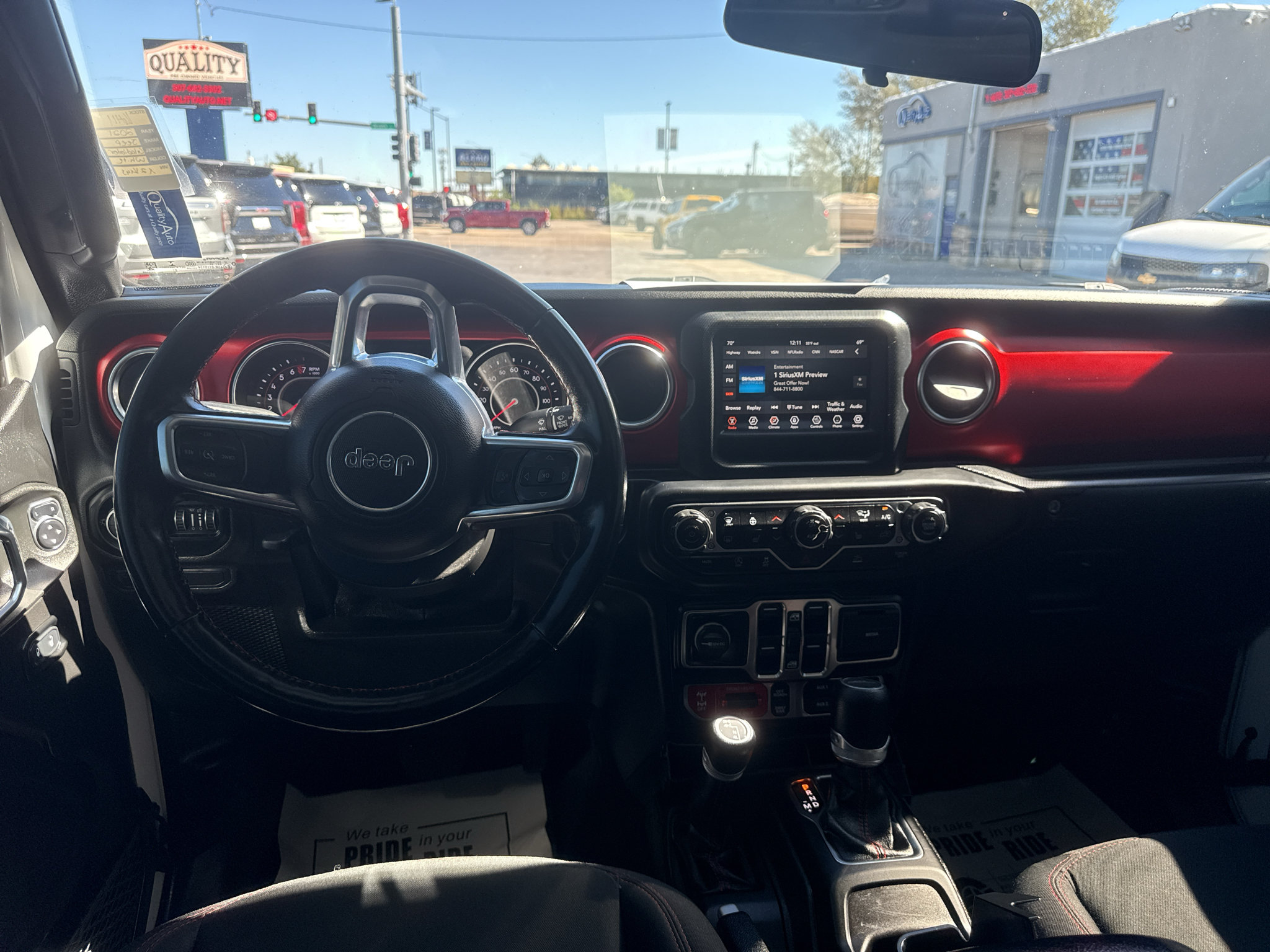 Used 2021 Jeep Gladiator Rubicon w/ Cold Weather Group AWD/4WD image 15