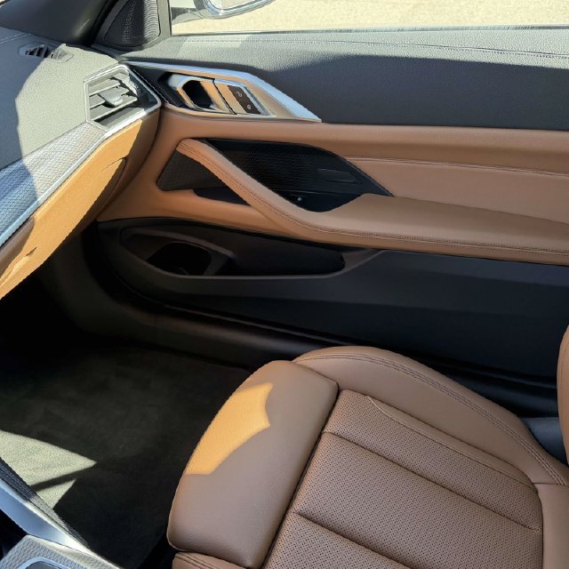 Certified 2024 BMW 430i xDrive Convertible w/ M Sport Package AWD/4WD image 34