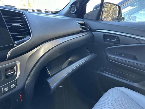 Certified 2024 Honda Passport EX-L image 18