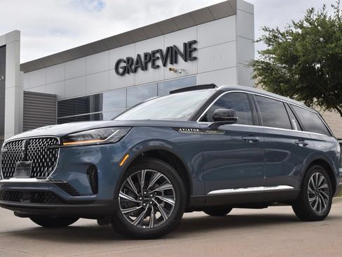 New 2026 Lincoln Aviator 2WD image 1