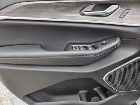 New 2026 Jeep Grand Cherokee L Limited image 16