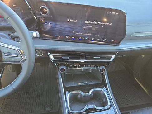 New 2026 Chevrolet Traverse LT image 24