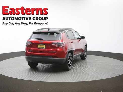 Used 2025 Jeep Compass Limited AWD/4WD image 40